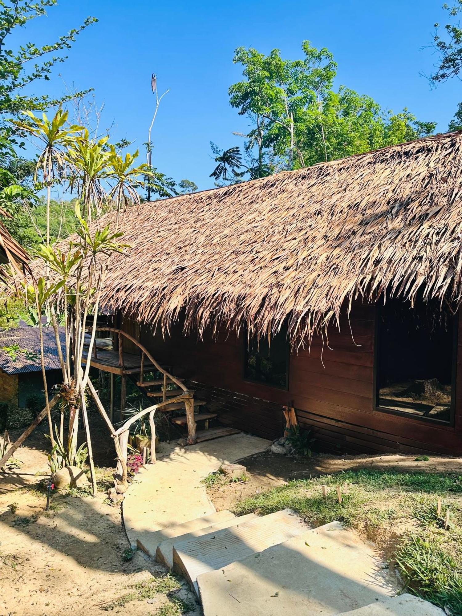 Koh Mook Mountain View Hotel Kültér fotó